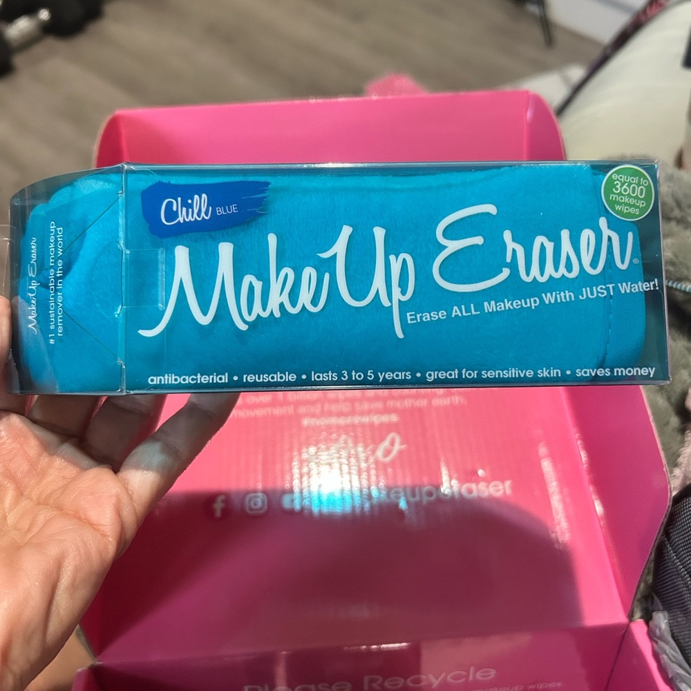 Marshalls MakeUp Eraser Chill Blue Reusable Remover Cloth - Blue